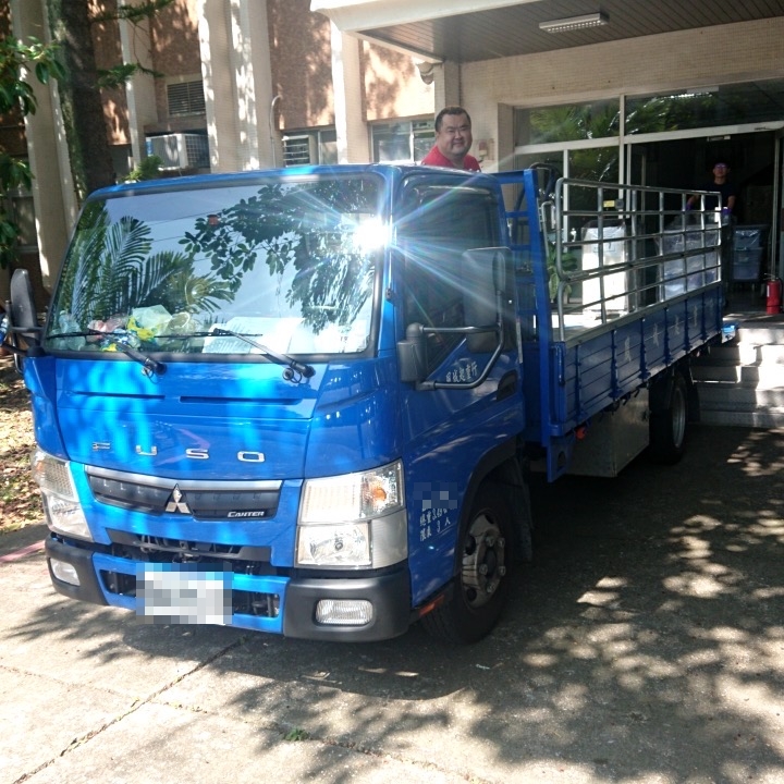 風城起重行 貨車